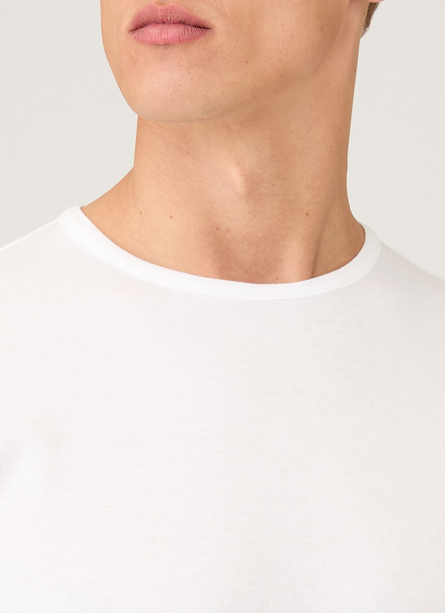 Men's Sea Island Cotton T-shirt in White - Image 6